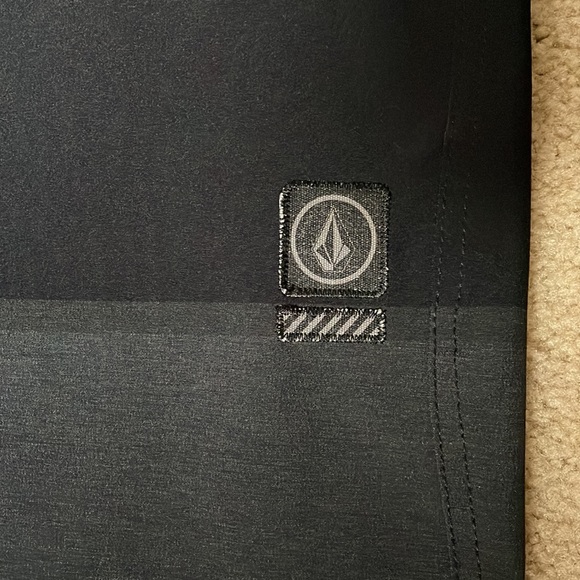 Volcom Stoneys Men’s Swim Trunks. - Picture 2 of 14